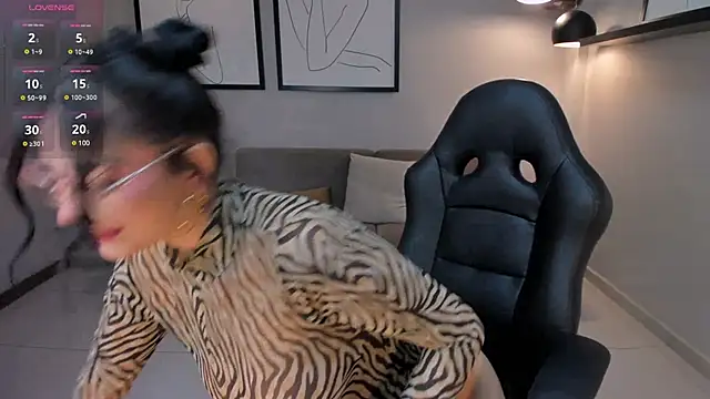 MaddisonLowe online show from January 2025 04:12:02 AM