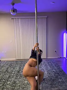 Snapshot of afavoredangel chatting on February 2026 04:29:01 AM afavoredangel online show from February 2026 04:29:01 AM