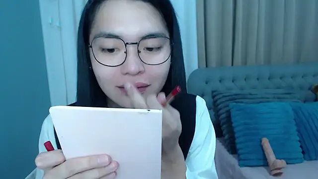 zhaviahale21 online show from October 2025 08:38:01 AM