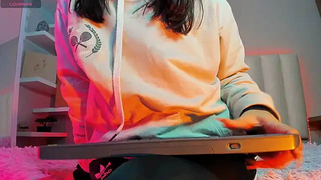 Megan mooree  online show from February 2025 12:04:02 PM