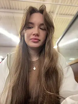 Holly Molii online show from December 2024 05:15:01 AM