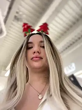 Holly Molii online show from December 2024 08:33:02 AM