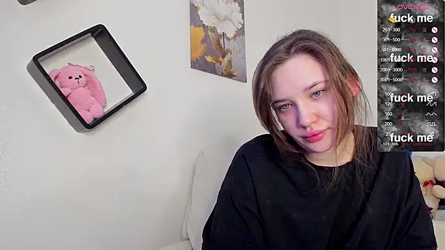 Holly Molii online show from February 2025 04:11:01 AM