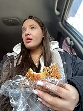 Holly Molii online show from March 2025 09:25:02 AM