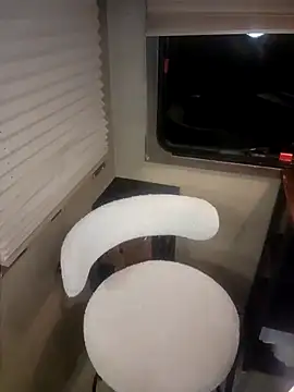 Snapshot of Amanda5889 chatting on December 2024 01:42:01 AM Amanda5889 online show from December 2024 01:42:01 AM