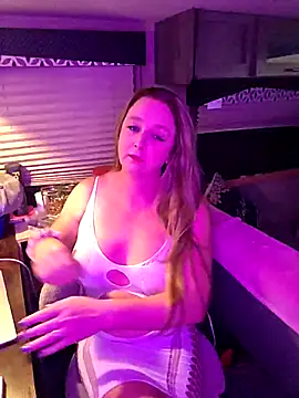 Snapshot of Amanda5889 chatting on October 2025 06:34:02 AM Amanda5889 online show from October 2025 06:34:02 AM