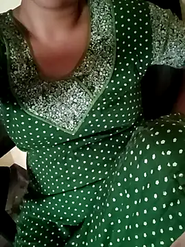 Snapshot of yourtamilcouple chatting on February 2025 02:00:01 AM yourtamilcouple online show from February 2025 02:00:01 AM