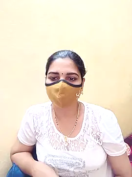 Snapshot of yourtamilcouple chatting on March 2025 06:23:02 PM yourtamilcouple online show from March 2025 06:23:02 PM