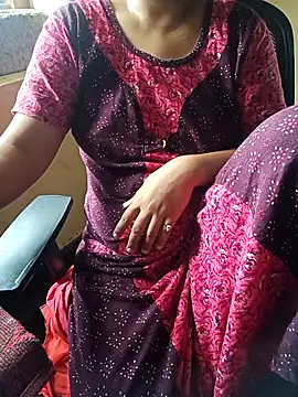 Snapshot of yourtamilcouple chatting on November 2025 03:08:02 AM yourtamilcouple online show from November 2025 03:08:02 AM