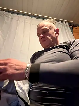 JakubW79 online show from October 2025 06:19:02 AM