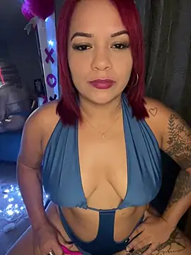 Snapshot of EmmaHot chatting on March 2025 10:00:02 AM EmmaHot online show from March 2025 10:00:02 AM