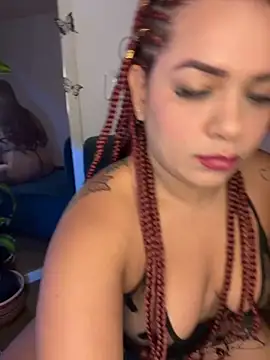 Snapshot of EmmaHot chatting on September 2025 11:24:01 AM EmmaHot online show from September 2025 11:24:01 AM