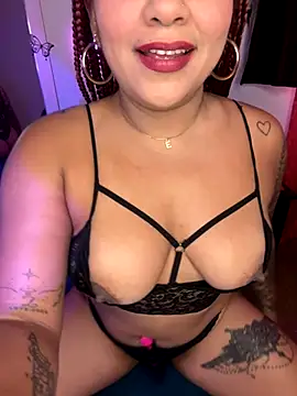 Snapshot of EmmaHot chatting on September 2025 12:31:02 PM EmmaHot online show from September 2025 12:31:02 PM