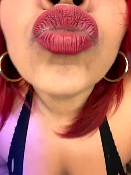 Snapshot of EmmaHot chatting on October 2025 11:54:02 AM EmmaHot online show from October 2025 11:54:02 AM