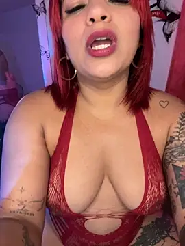 Snapshot of EmmaHot chatting on November 2025 11:43:01 AM EmmaHot online show from November 2025 11:43:01 AM