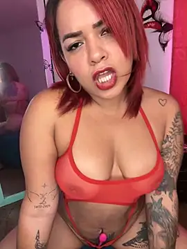 Snapshot of EmmaHot chatting on April 2026 09:56:01 PM EmmaHot online show from April 2026 09:56:01 PM