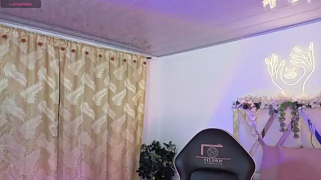 hina tay online show from February 2026 03:07:01 AM