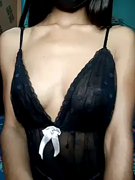 poojaji690 online show from February 2025 05:28:02 AM