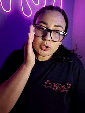 alexxaa96 online show from January 2025 02:30:01 AM