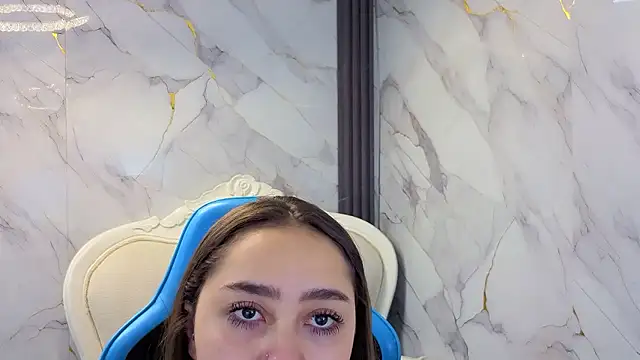 Snapshot of merloth_sub chatting on January 2026 02:37:02 AM merloth sub online show from January 2026 02:37:02 AM