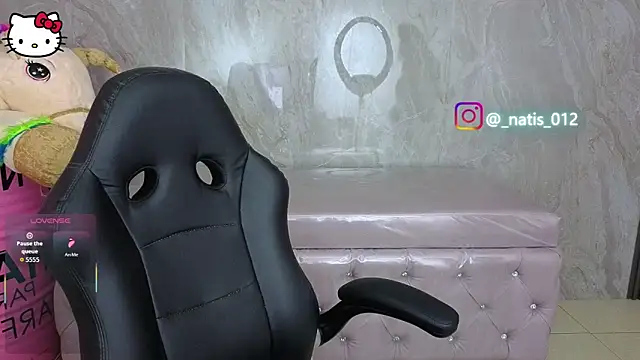 Snapshot of merloth_sub chatting on February 2026 08:12:01 PM merloth sub online show from February 2026 08:12:01 PM