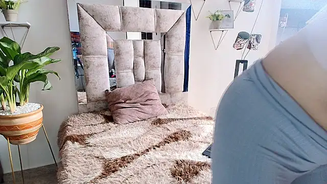 mariana cruzz online show from November 2025 02:52:02 PM