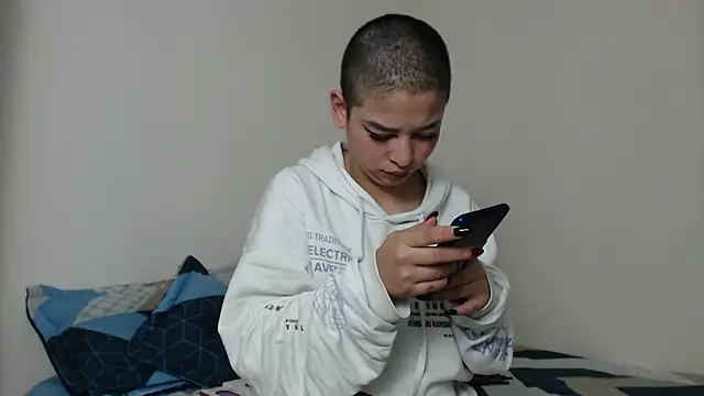 Snapshot of Bitsy_Messy chatting on January 2025 10:16:02 AM Bitsy Messy online show from January 2025 10:16:02 AM