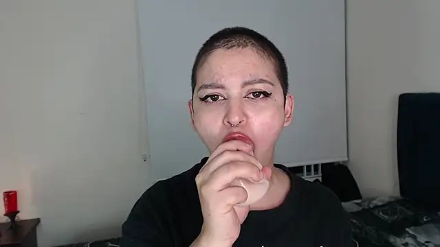 Snapshot of Bitsy_Messy chatting on March 2025 10:02:02 AM Bitsy Messy online show from March 2025 10:02:02 AM