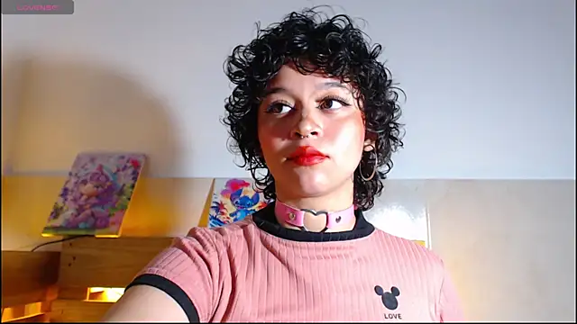 Snapshot of Bitsy_Messy chatting on January 2026 01:32:01 AM Bitsy Messy online show from January 2026 01:32:01 AM