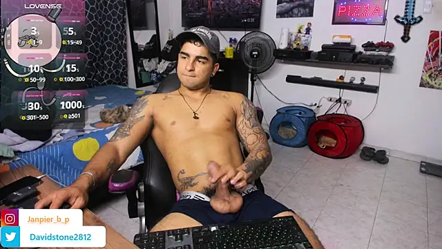 Snapshot of cJuan111 chatting on January 2025 02:22:01 AM cJuan111 online show from January 2025 02:22:01 AM