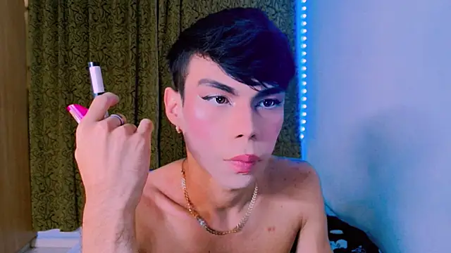 Snapshot of femboykeene chatting on January 2025 06:06:01 AM femboykeene online show from January 2025 06:06:01 AM