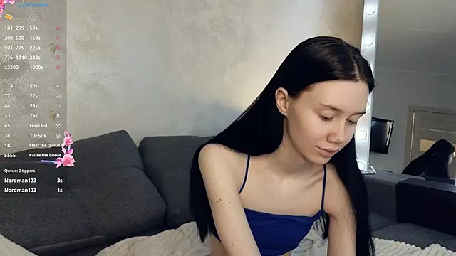 emilia walton online show from December 2024 01:39:02 PM