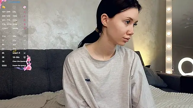 emilia walton online show from January 2025 01:35:01 PM