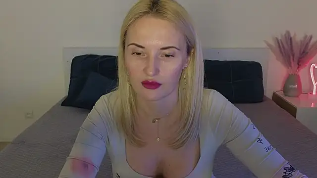 Snapshot of AlisssaRose chatting on January 2025 11:14:01 PM AlisssaRose online show from January 2025 11:14:01 PM