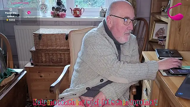 Adamdaddybear online show from February 2026 02:54:01 PM