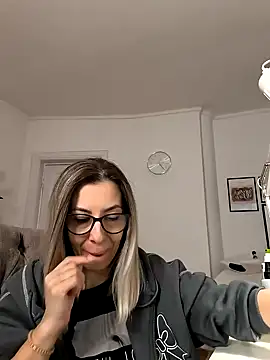 SukyGirl online show from December 2024 12:24:01 PM