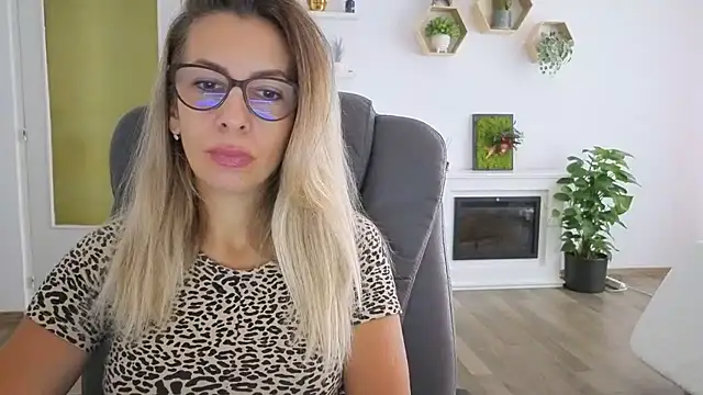 SukyGirl online show from September 2025 06:57:02 AM