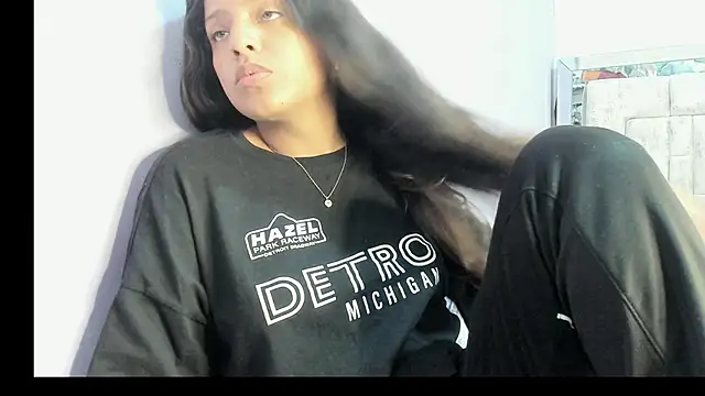 Snapshot of ReisheII_Andersom chatting on November 2025 11:38:02 PM ReisheII Andersom online show from November 2025 11:38:02 PM