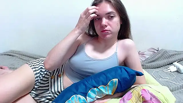 Snapshot of SallyMkn chatting on September 2025 07:25:01 PM SallyMkn online show from September 2025 07:25:01 PM