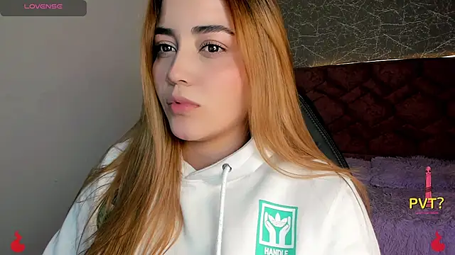 Snapshot of Lucia_star__ chatting on February 2025 07:21:01 PM Lucia star online show from February 2025 07:21:01 PM