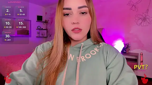 Snapshot of Lucia_star__ chatting on March 2025 02:53:01 AM Lucia star online show from March 2025 02:53:01 AM