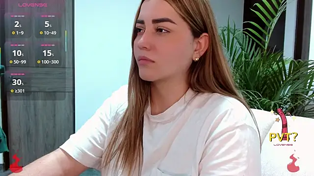 Snapshot of Lucia_star__ chatting on October 2025 02:48:01 AM Lucia star online show from October 2025 02:48:01 AM