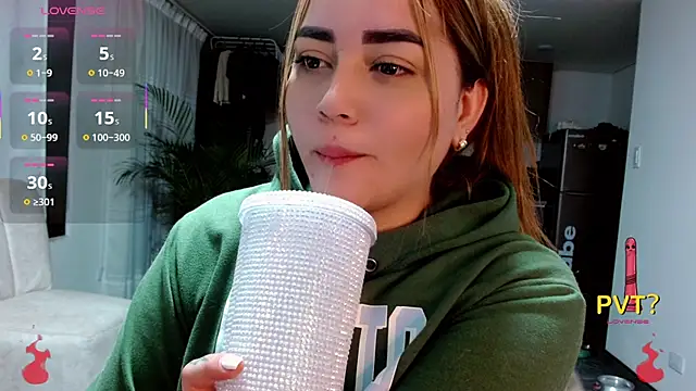 Snapshot of Lucia_star__ chatting on November 2025 01:15:01 AM Lucia star online show from November 2025 01:15:01 AM