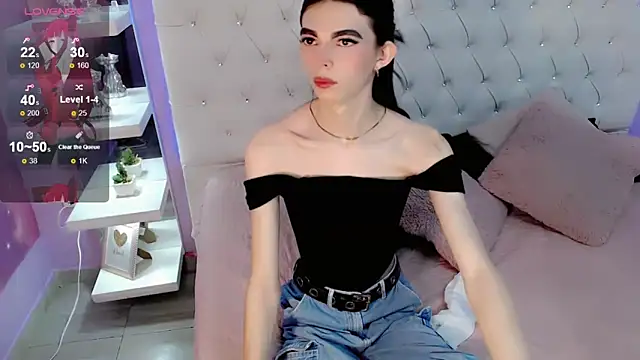 Snapshot of CuteAri chatting on December 2024 08:34:01 PM CuteAri online show from December 2024 08:34:01 PM