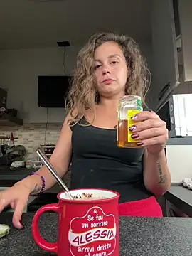 ItalianiMuli online show from October 2025 06:27:02 PM