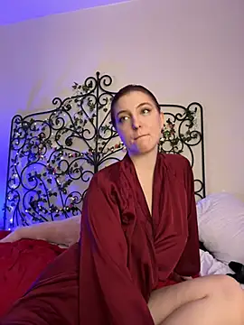 Snapshot of LisaVamp chatting on December 2024 03:19:02 AM LisaVamp online show from December 2024 03:19:02 AM