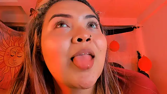 Snapshot of Agatha_humidity chatting on February 2025 06:53:02 AM Agatha humidity online show from February 2025 06:53:02 AM