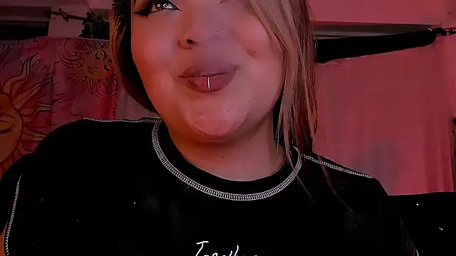 Snapshot of Agatha_humidity chatting on March 2025 07:32:01 AM Agatha humidity online show from March 2025 07:32:01 AM