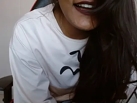 Snapshot of miss_sona27 chatting on September 2025 04:24:02 AM miss sona27 online show from September 2025 04:24:02 AM