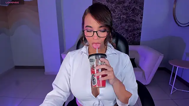 CarlaSmithX online show from March 2025 04:01:01 AM